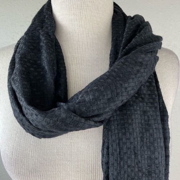 NWT Liz Claiborne Handmade Black Scarf - Picture 1 of 5